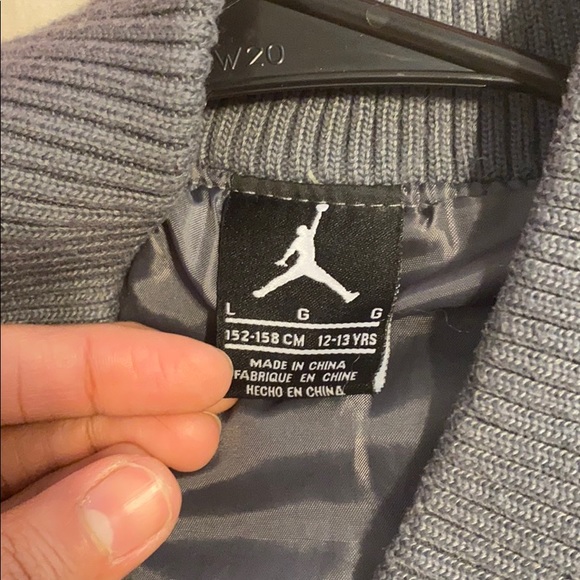 Boys Air Jordan Jacket - Picture 3 of 3
